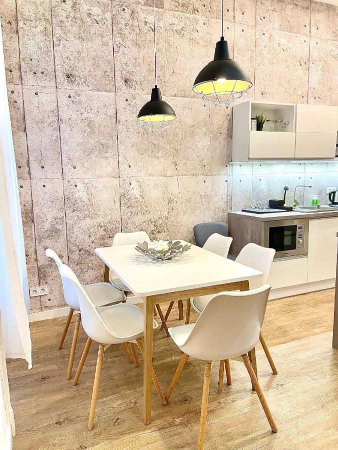 Dream Design Apartment - 3 Bedrooms & Finn Sauna Budapest Exterior photo
