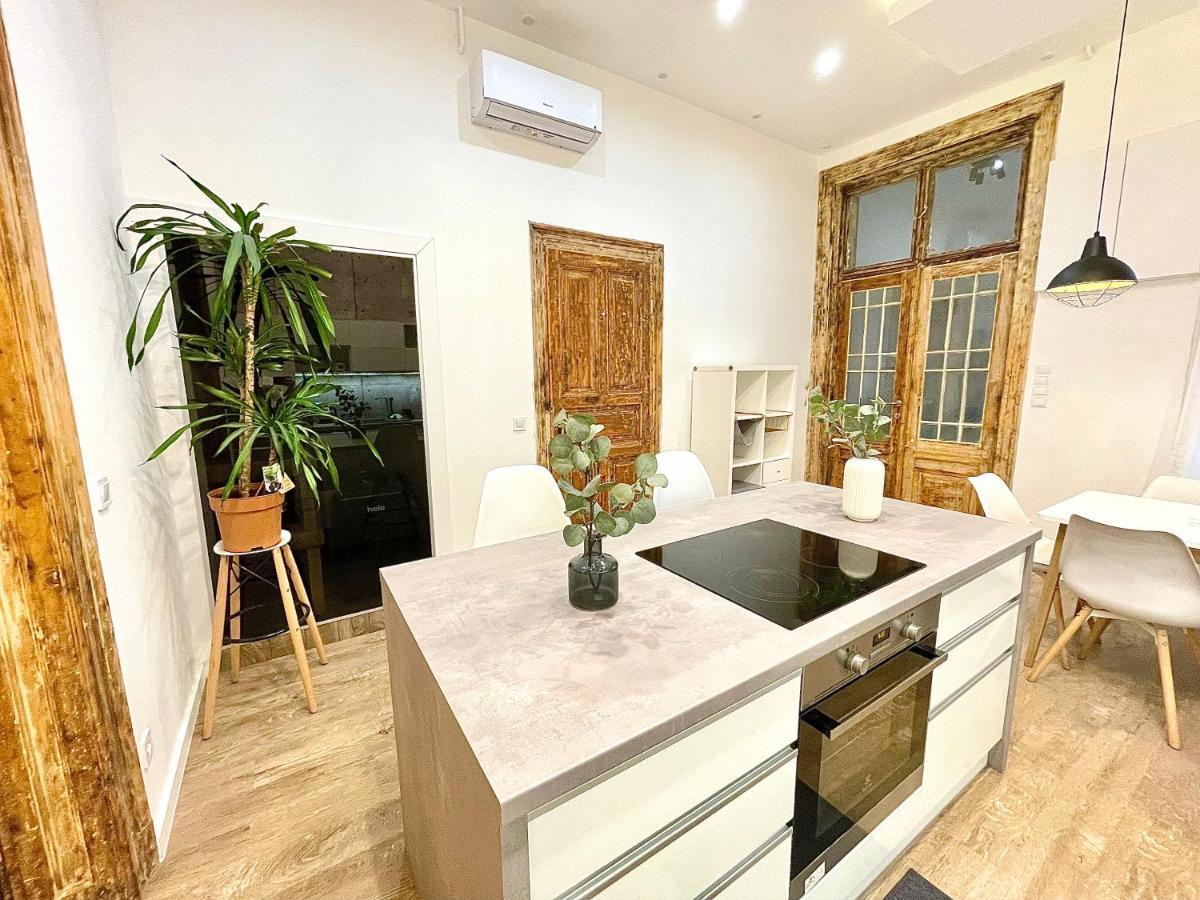 Dream Design Apartment - 3 Bedrooms & Finn Sauna Budapest Exterior photo