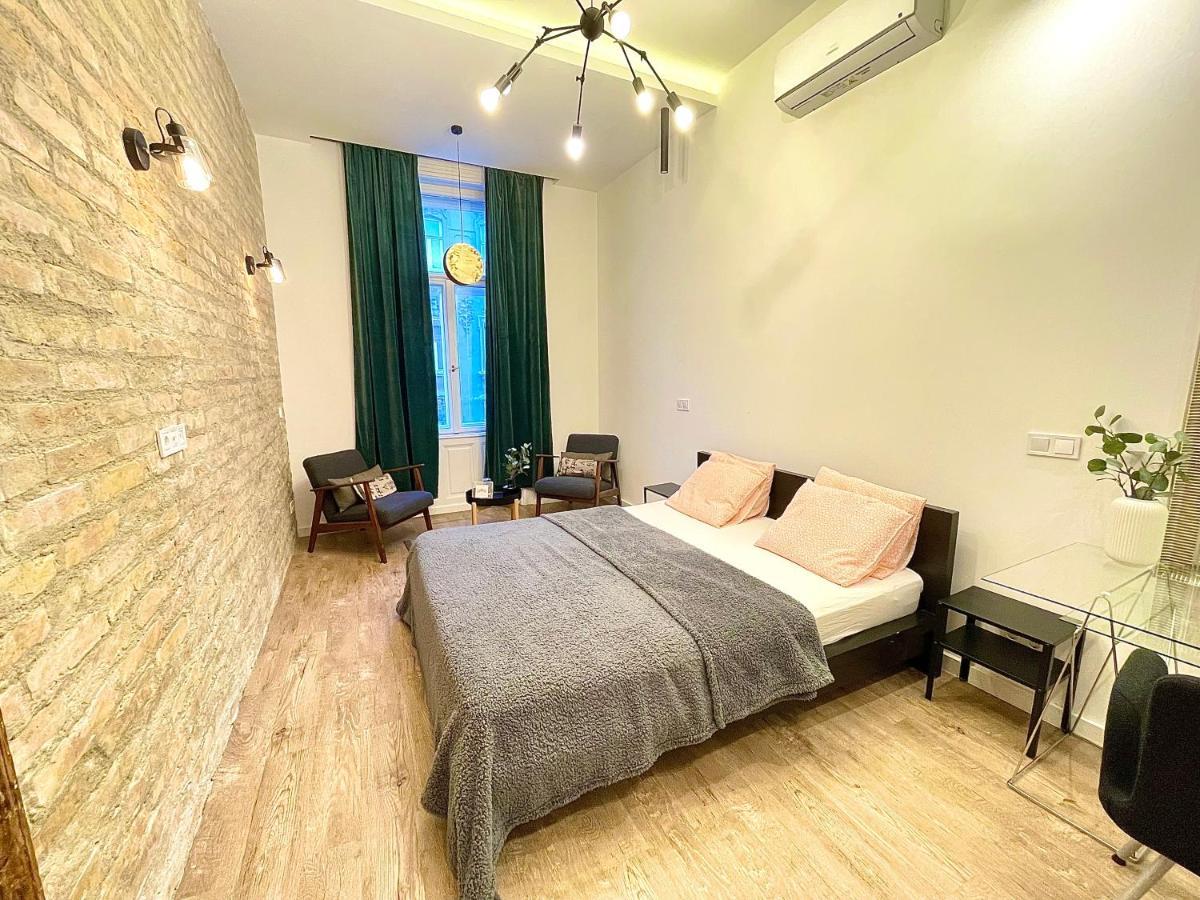 Dream Design Apartment - 3 Bedrooms & Finn Sauna Budapest Exterior photo